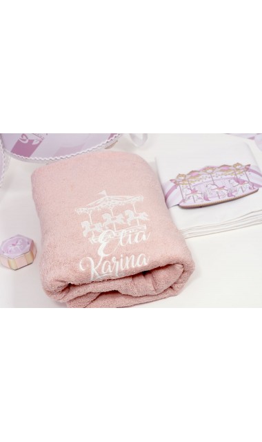 Trusou de botez elegant, brodat cu un carusel roz, Povestea Carusel 10